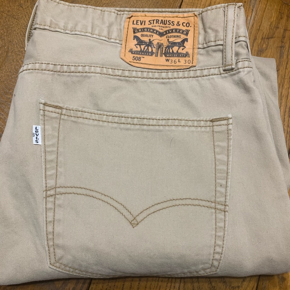 Mens Levi size 36x30 beige 508 beige jeans